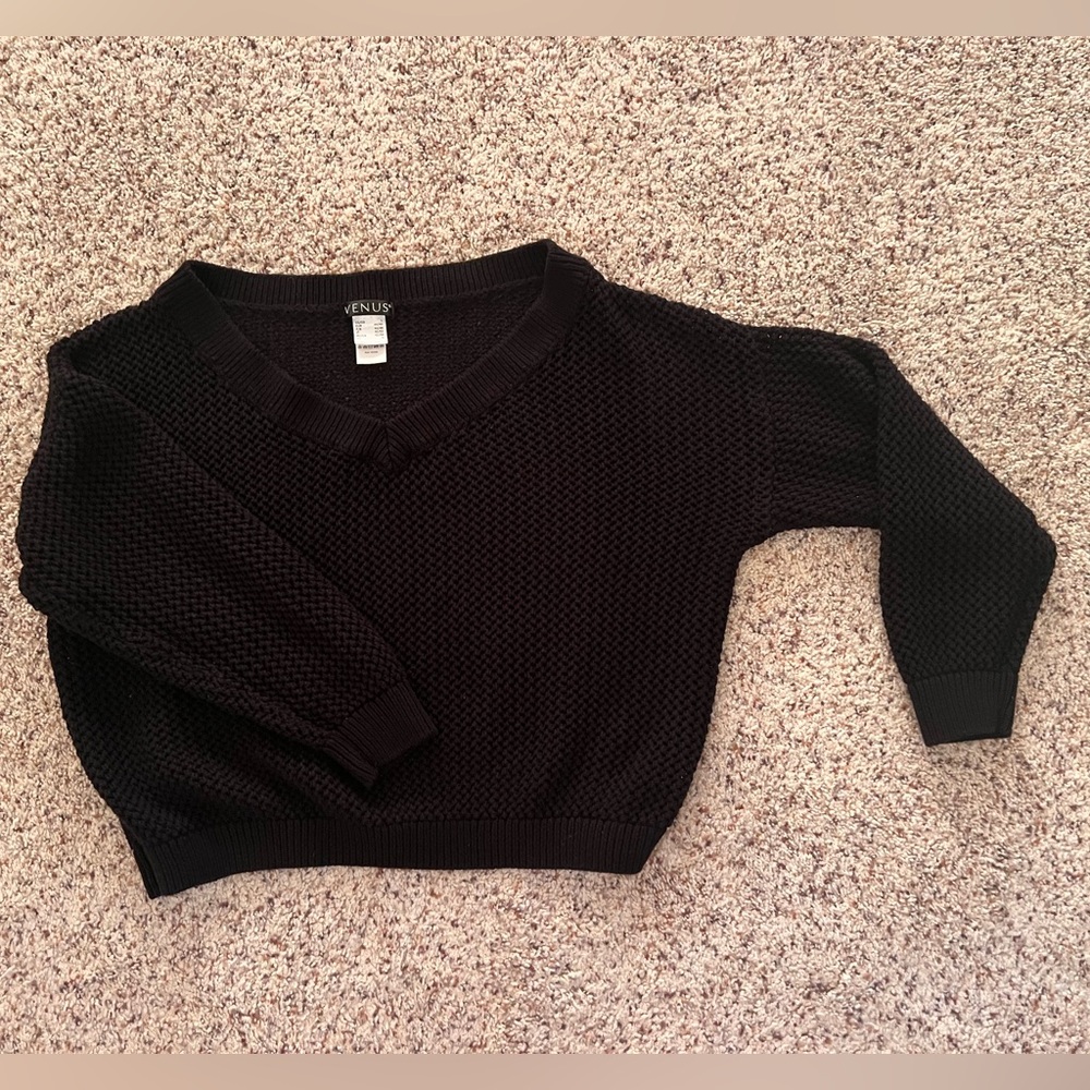 VENUS Classic Black V-Neck Shaker Knit Sweater